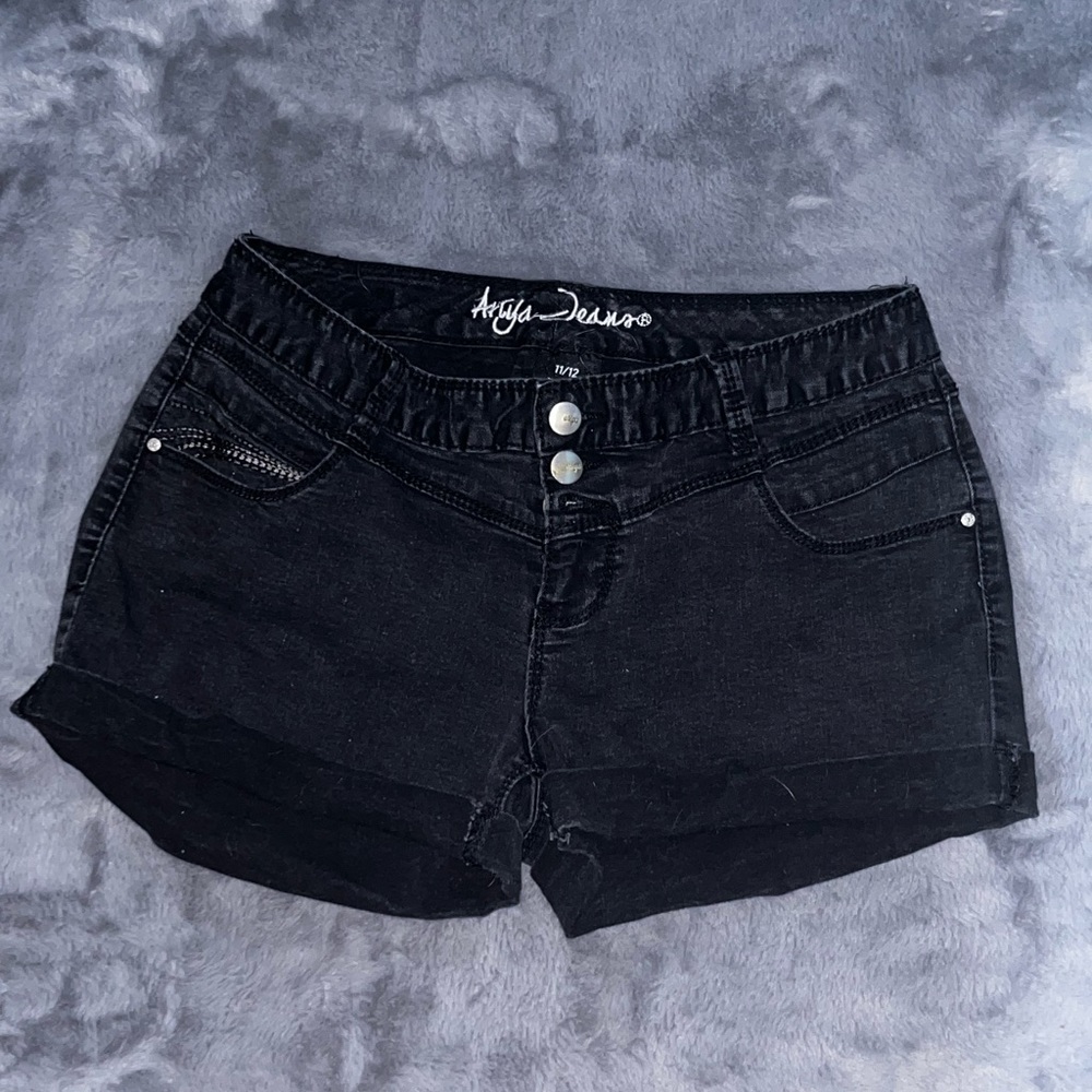 ARIYA JEANS shorts